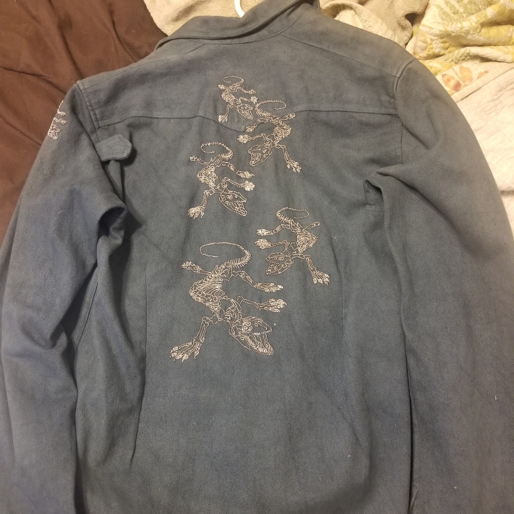 Embroidered gecko long sleeve shirt/jacket